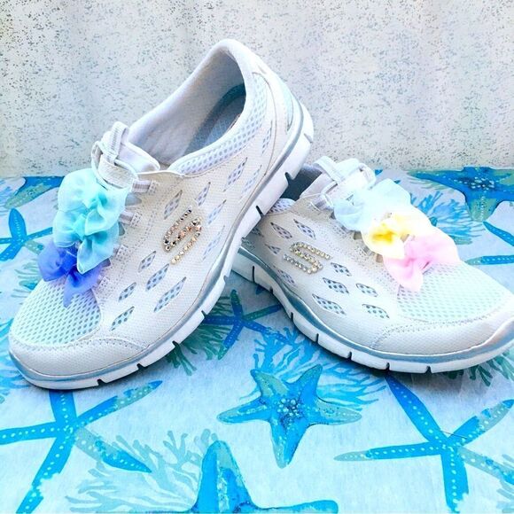 KAWII Swarovski Crystal Custom Skechers🦋💕🌺💝🦋 - Picture 11 of 13